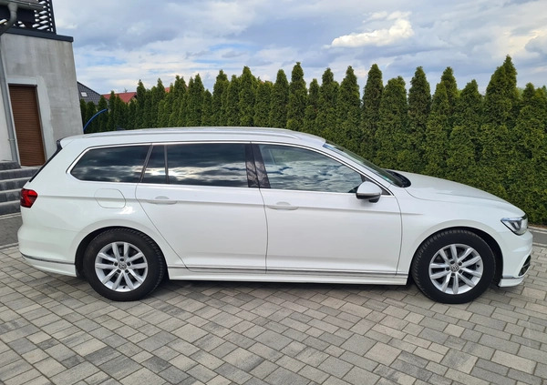 Volkswagen Passat cena 62700 przebieg: 212000, rok produkcji 2016 z Gniezno małe 172